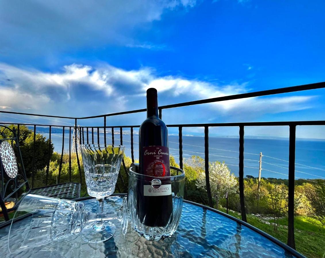 Apartman Sara S Pogledom Na More Lovran Εξωτερικό φωτογραφία