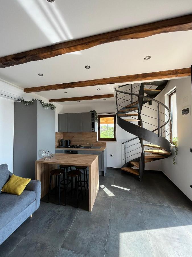 Apartman Sara S Pogledom Na More Lovran Εξωτερικό φωτογραφία