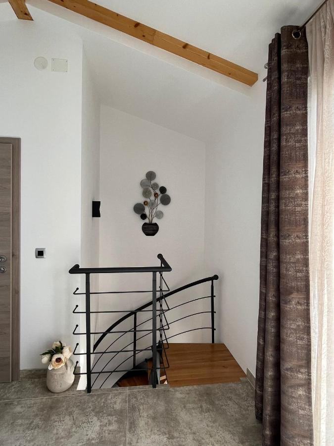 Apartman Sara S Pogledom Na More Lovran Εξωτερικό φωτογραφία
