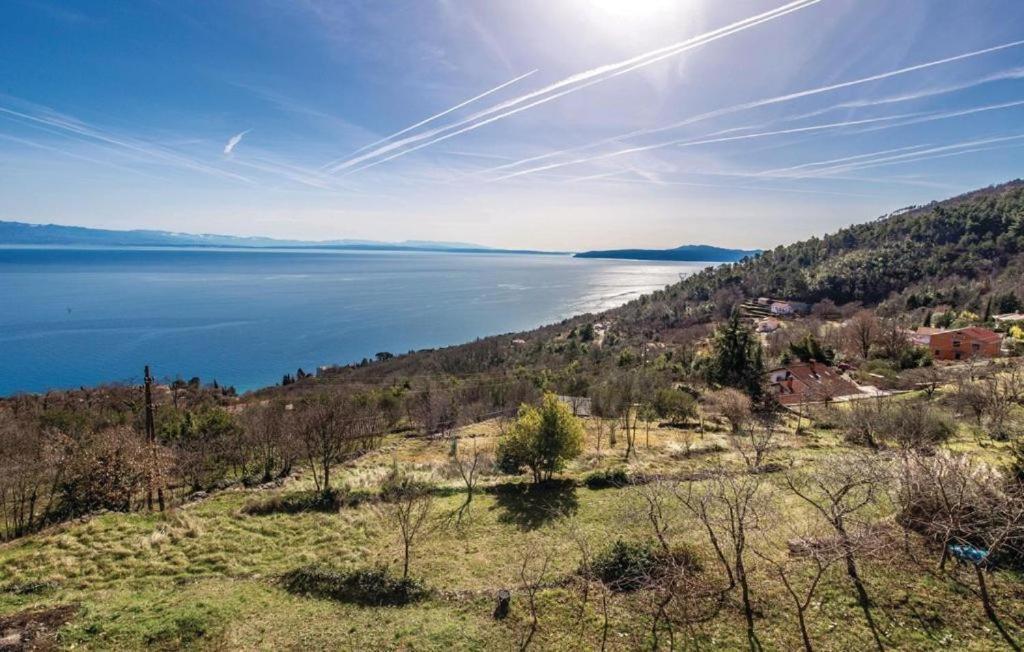Apartman Sara S Pogledom Na More Lovran Εξωτερικό φωτογραφία