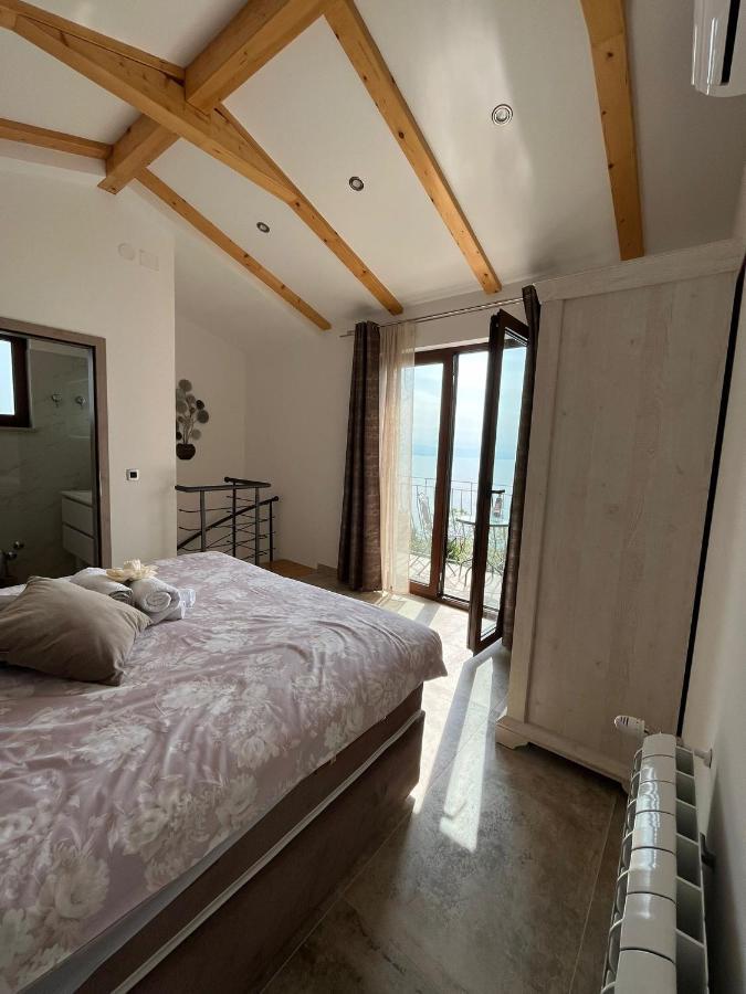Apartman Sara S Pogledom Na More Lovran Εξωτερικό φωτογραφία